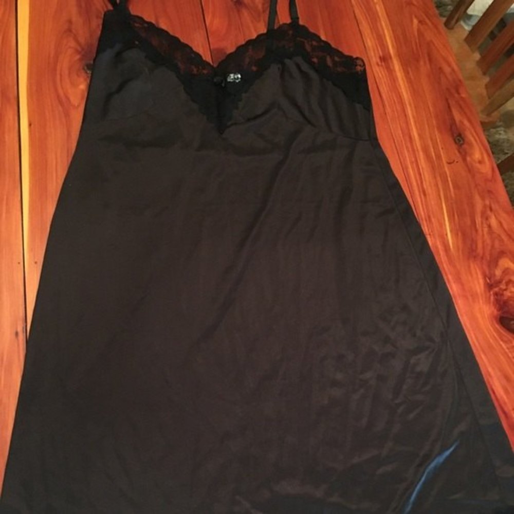 Vintage ‘Perfectform’ Black Lace Slip
